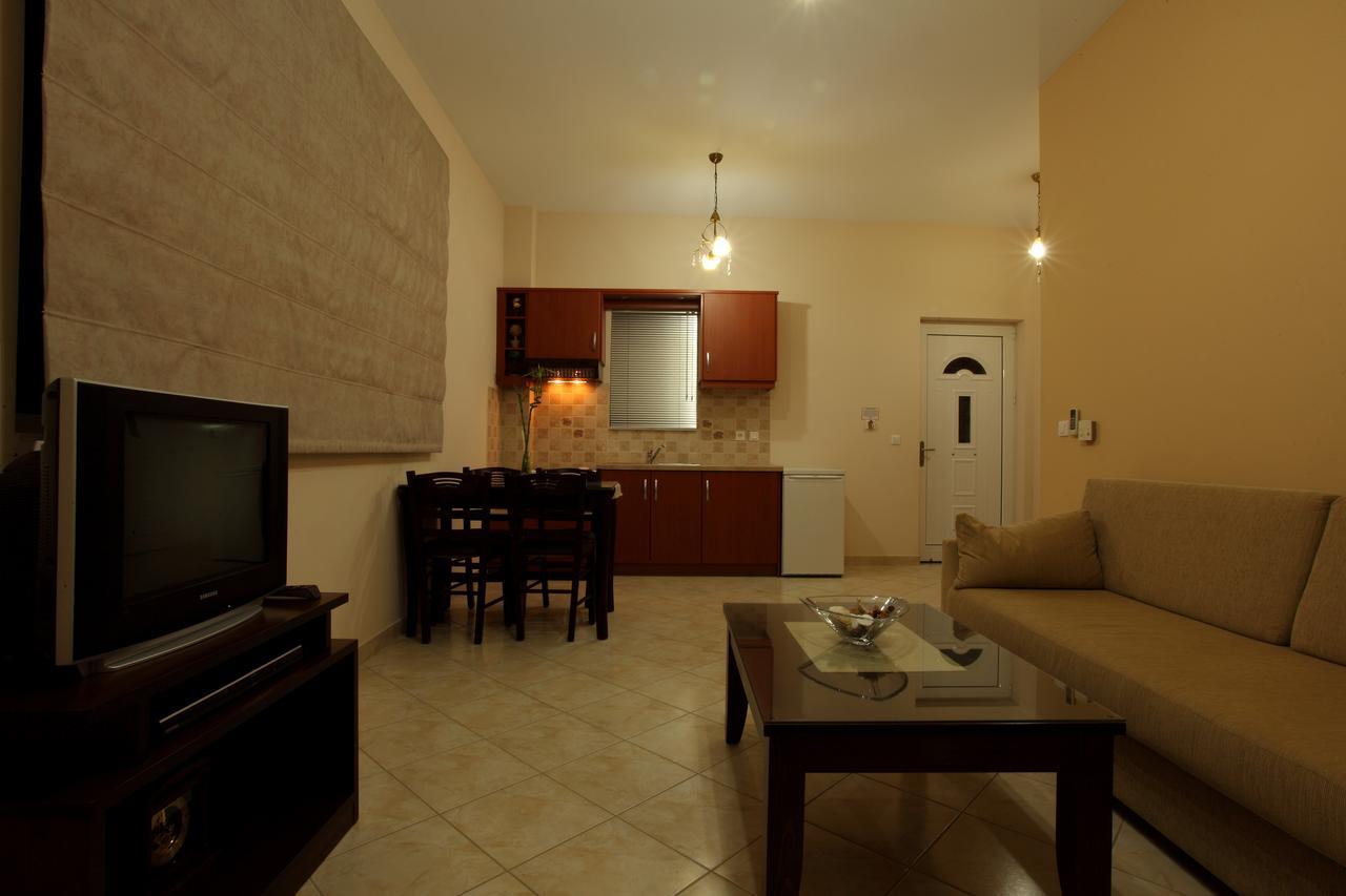 Pantheon Hotel & Suites Nerotriviá Kamer foto